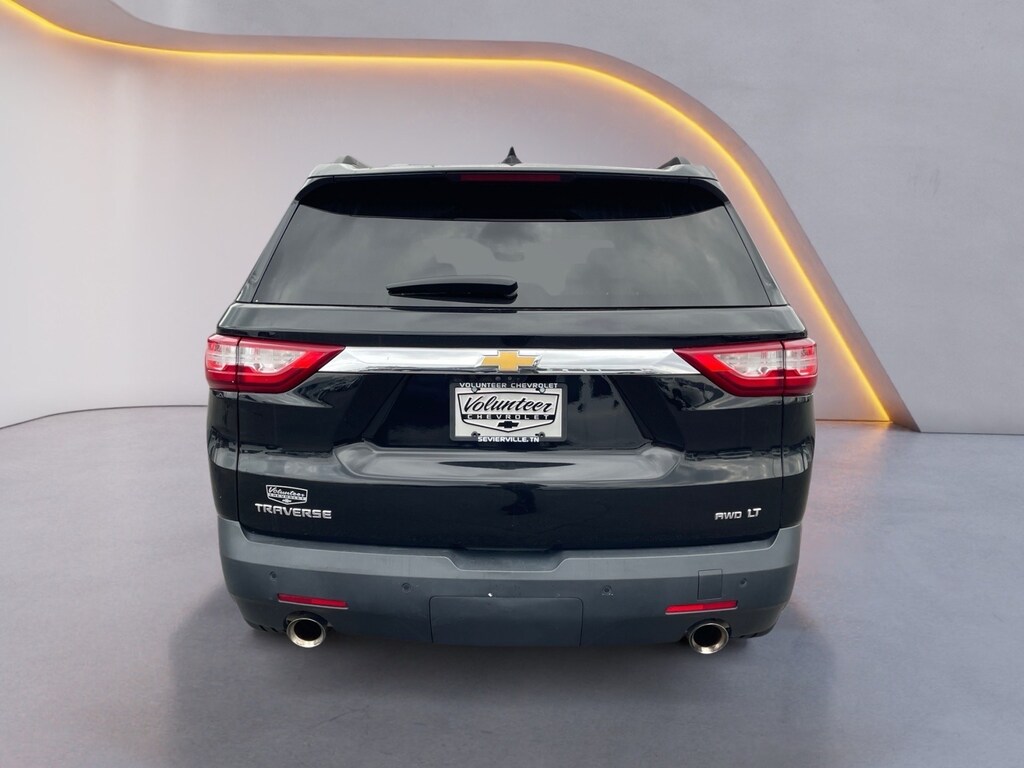 Used 2021 Chevrolet Traverse LT Leather SUV