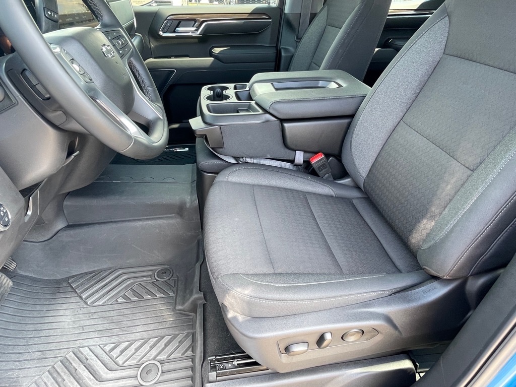 2025 Chevrolet Silverado 1500 LT Trail Boss - Photo 12