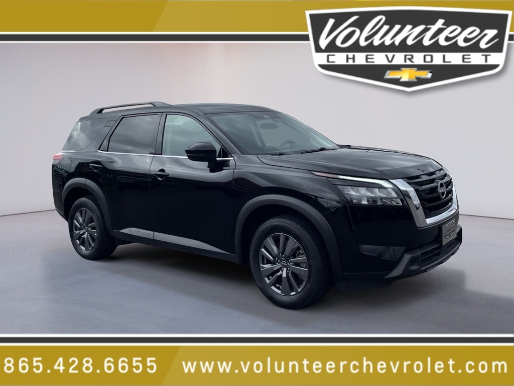 2025 Nissan Pathfinder SV's photo