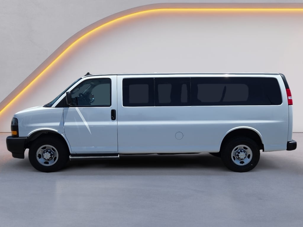 2022 Chevrolet Express Passenger LS - Photo 8