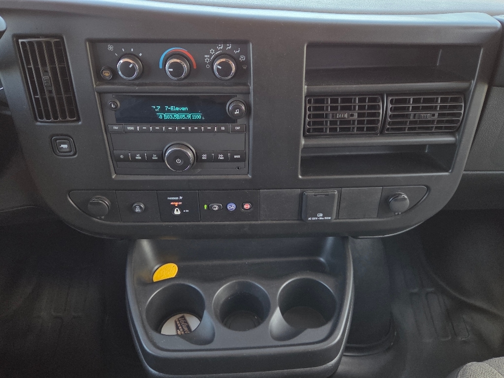2022 Chevrolet Express Passenger LS - Photo 18