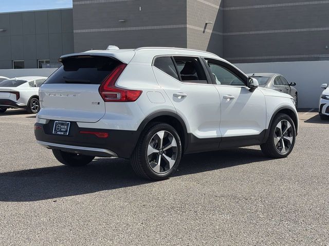 2025 Volvo XC40 Plus - Photo 7