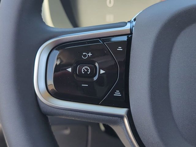 2025 Volvo XC90 Plus - Photo 23