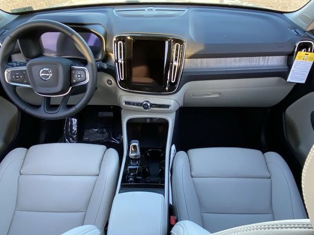 2026 Volvo XC40 Ultra - Photo 16