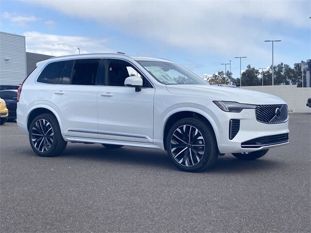 2025 Volvo XC90 photo 4