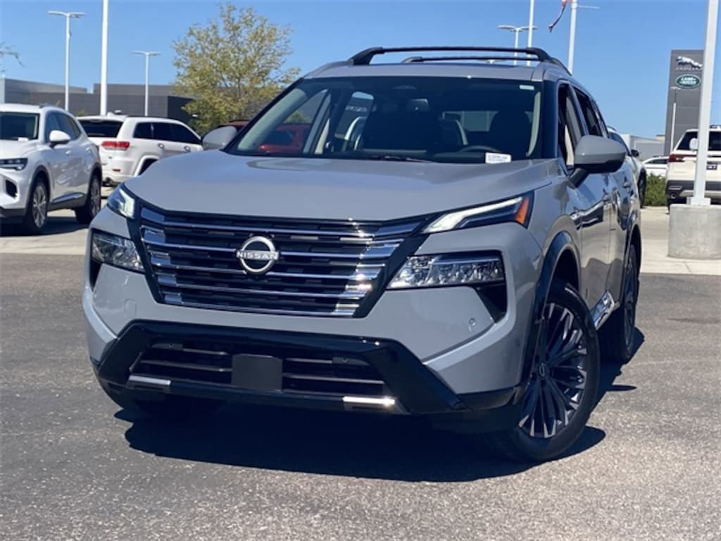 Used 2025 Nissan Rogue Platinum SUV