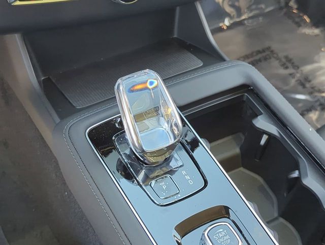 2025 Volvo XC90 Plus - Photo 30