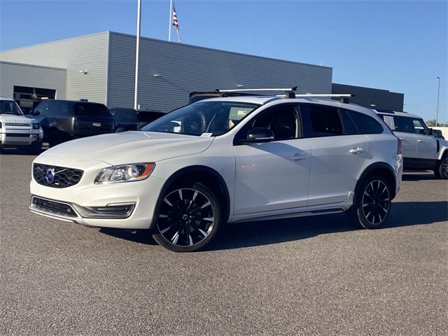 Used 2018 Volvo V60 Base with VIN YV440MWK8J2052044 for sale in Glendale, AZ