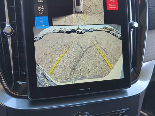 2025 Volvo XC90 Plus - Photo 29