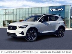 2025 Volvo XC40 B5 Ultra Dark Theme SUV