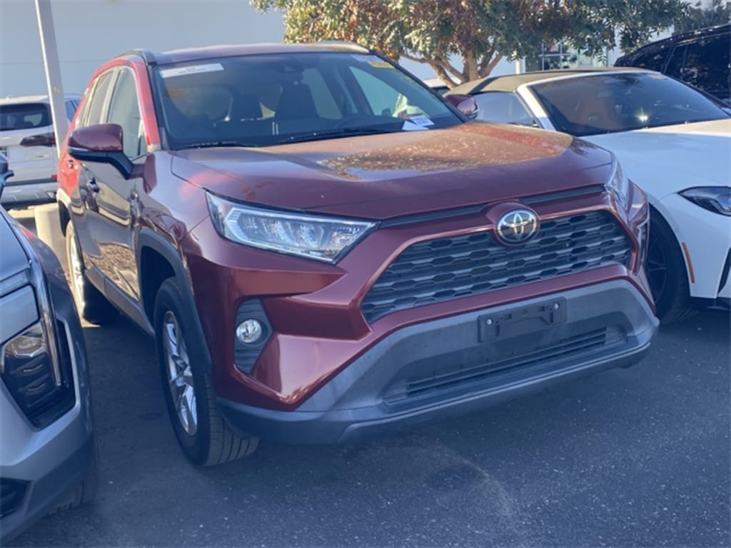 Used 2020 Toyota RAV4 XLE SUV