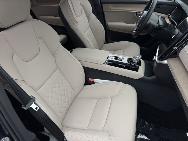 2026 Volvo XC90 Plus - Photo 12