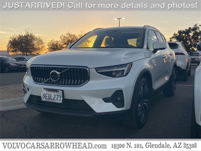 2023 Volvo XC40 Plus's photo
