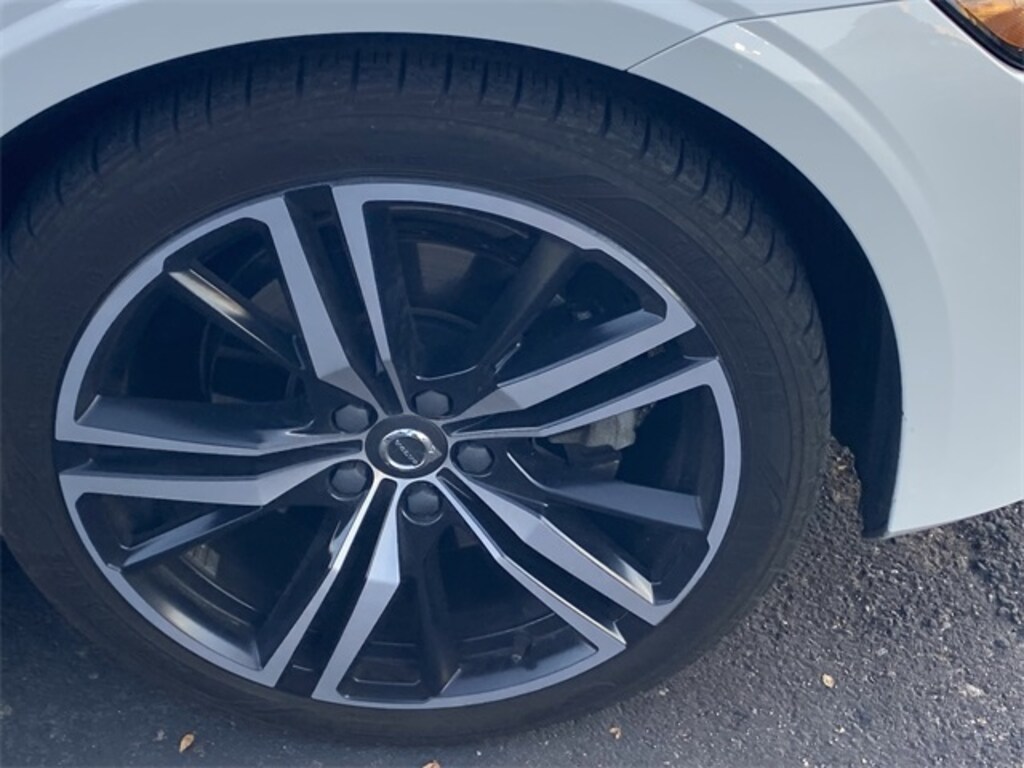 Used 2019 Volvo S60 T5 R-Design Sedan