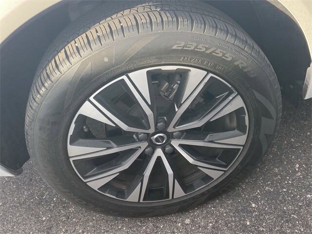 2023 Volvo XC60 B5 Core photo 4