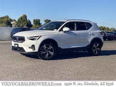 2025 Volvo XC40 B5 Core Bright Theme SUV