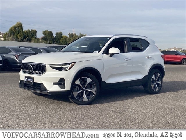 2023 Volvo XC40 Plus's photo