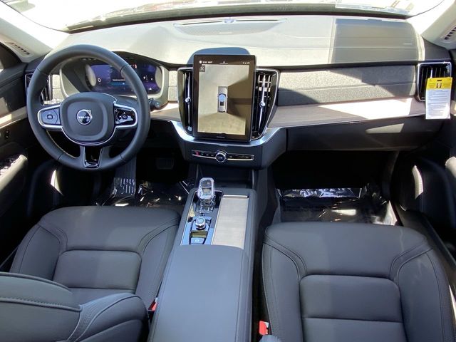 2025 Volvo XC90 Plus - Photo 16