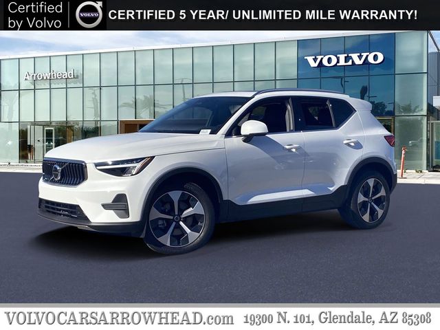2025 Volvo XC40 Core