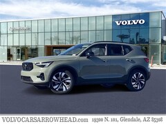 2025 Volvo XC40 B5 Plus Dark Theme SUV
