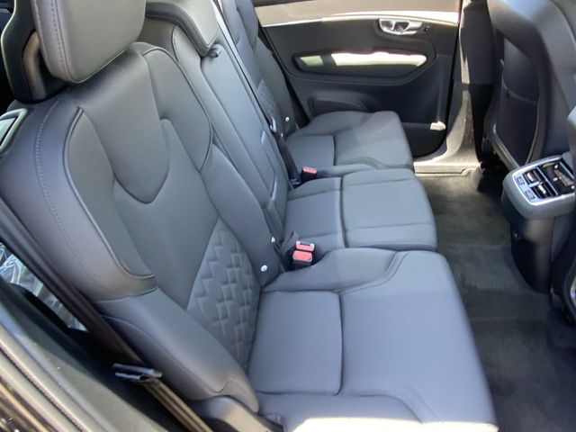 2025 Volvo XC90 Plus - Photo 14
