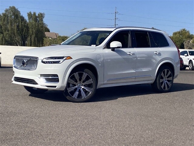 2025 Volvo XC90 T8 Plus photo 2