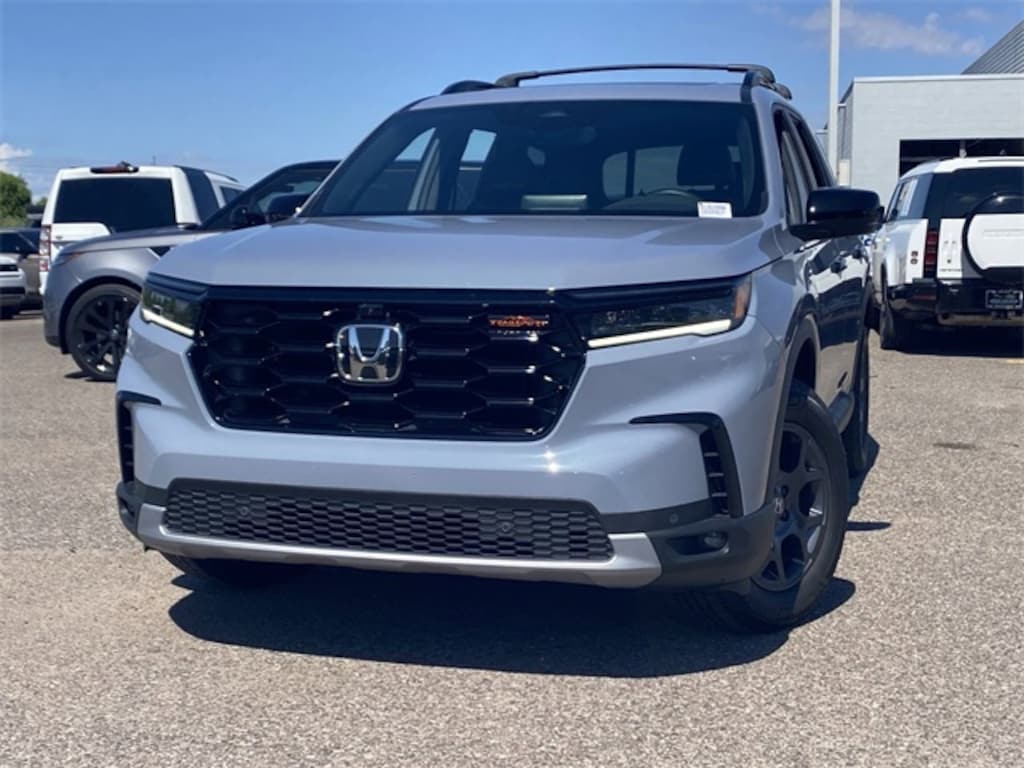 Used 2024 Honda Pilot TrailSport SUV