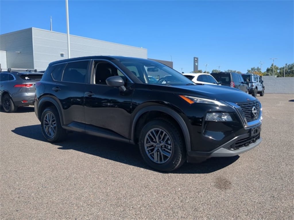 Used 2023 Nissan Rogue S SUV