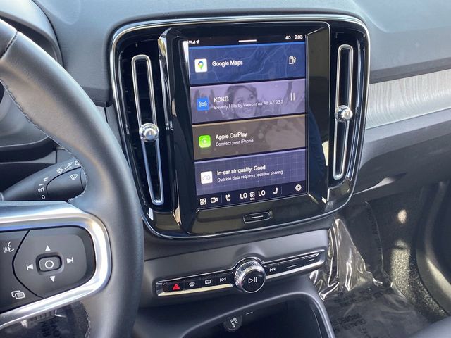 2025 Volvo XC40 Plus - Photo 22