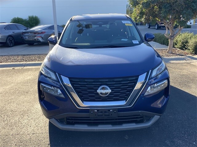 2023 Nissan Rogue SV photo 2