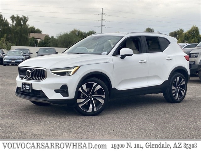 2023 Volvo XC40 Plus's photo