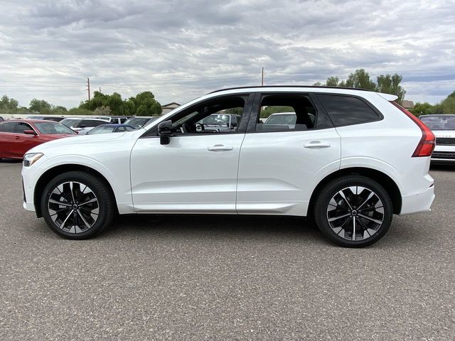 2026 Volvo XC60 Plus - Photo 10