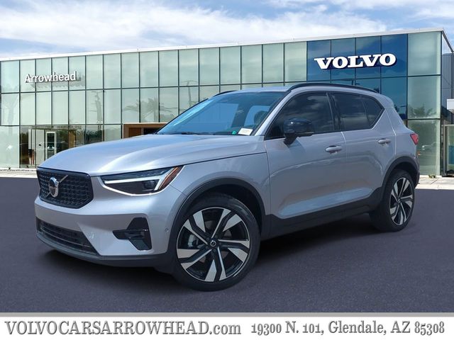 2026 Volvo XC40 SUV 