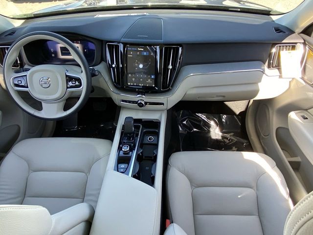 2025 Volvo XC60 Plus - Photo 16
