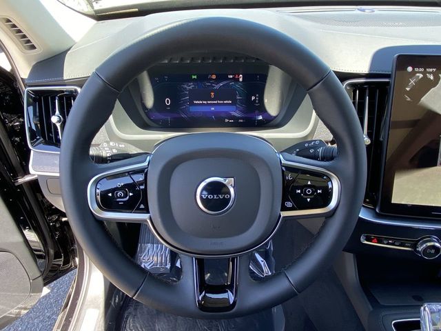 2025 Volvo XC90 Plus - Photo 21