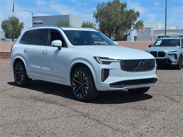 2025 Volvo XC90 Plus photo 4