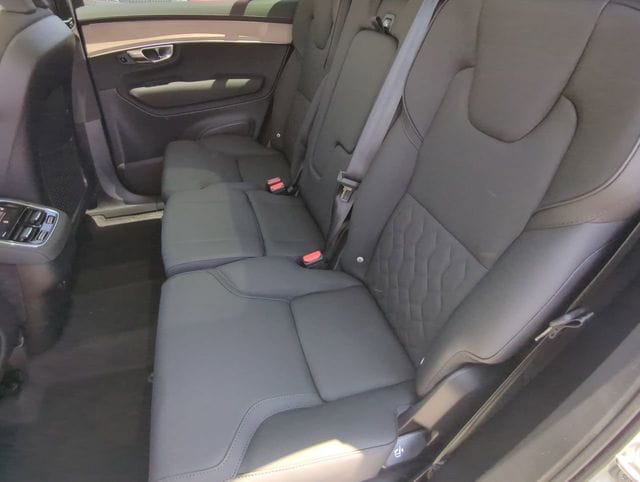 2025 Volvo XC90 Plus - Photo 18