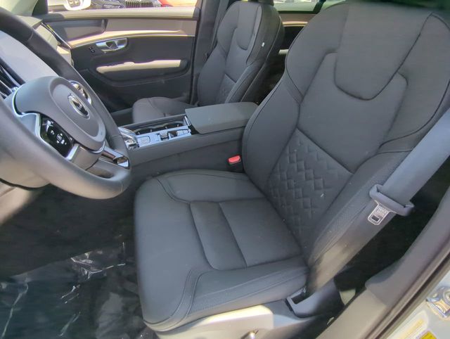 2025 Volvo XC90 Plus - Photo 21