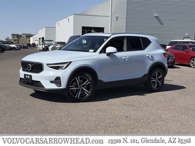 2025 Volvo XC40 B5 Core Bright AWD's photo