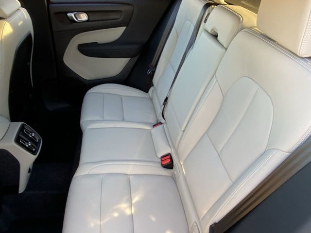 2026 Volvo XC40 Ultra - Photo 18
