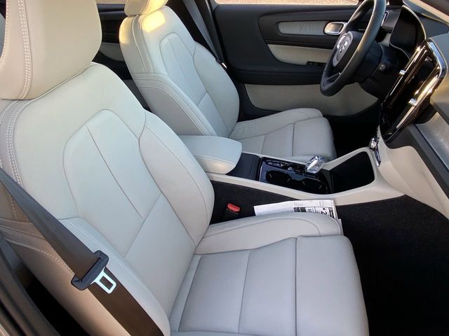 2026 Volvo XC40 Ultra - Photo 12