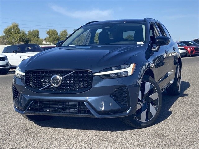 2025 Volvo XC60 Recharge T8 Plus photo 3