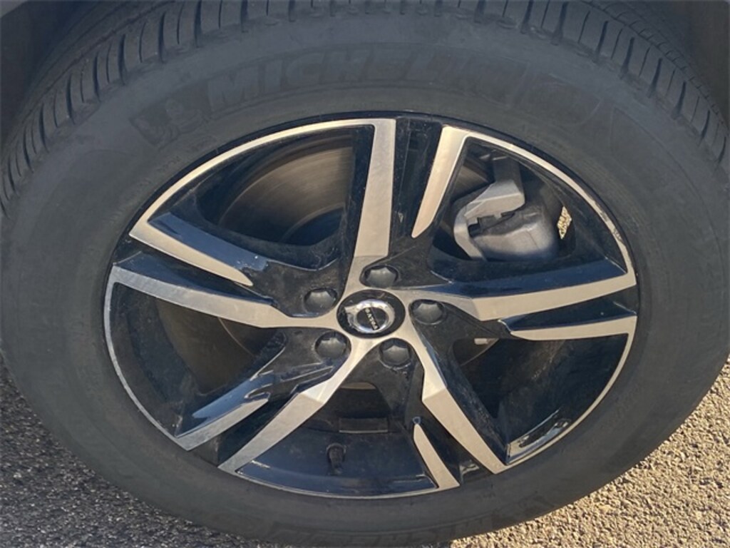 Used 2025 Volvo XC40 B5 Core Bright Theme SUV