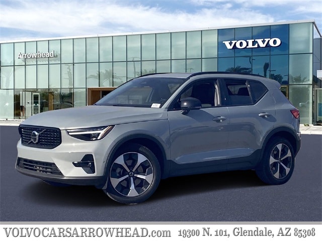 2025 Volvo XC40 Plus's photo