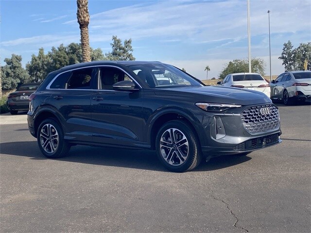 2025 Audi Q5 2.0T Premium Plus photo 3