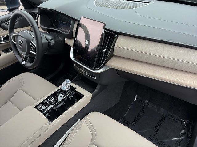 2026 Volvo XC90 Plus - Photo 13