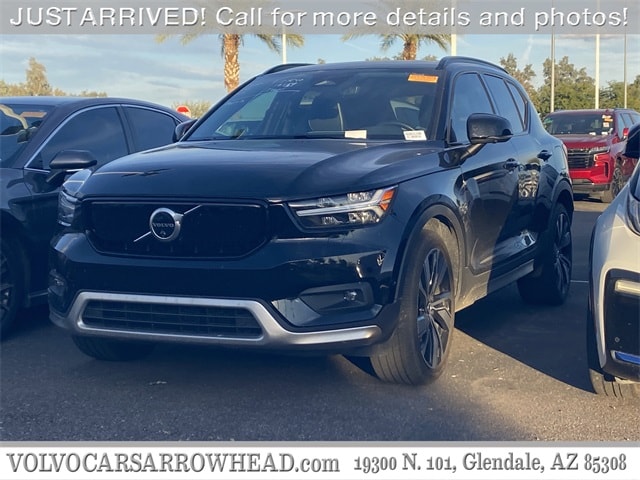 2022 Volvo XC40 Plus's photo