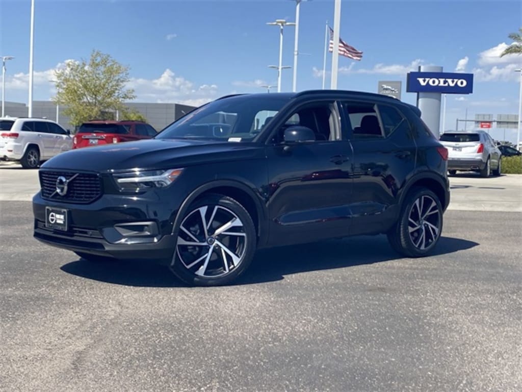 Used 2022 Volvo XC40 T5 AWD R-Design SUV