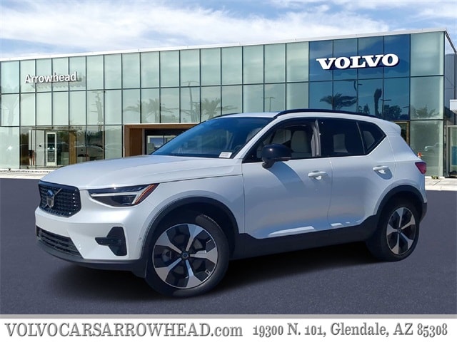 2025 Volvo XC40 Plus's photo