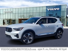 2025 Volvo XC40 B5 Plus Dark Theme SUV